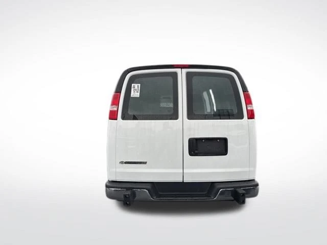 2023 Chevrolet Express - Image 10 of 21