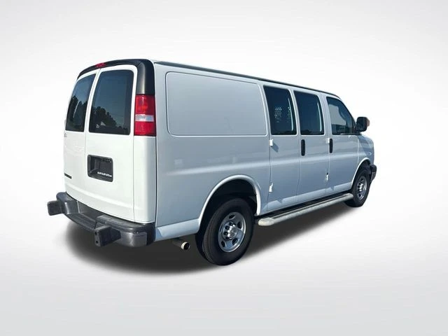 2023 Chevrolet Express - Image 9 of 21