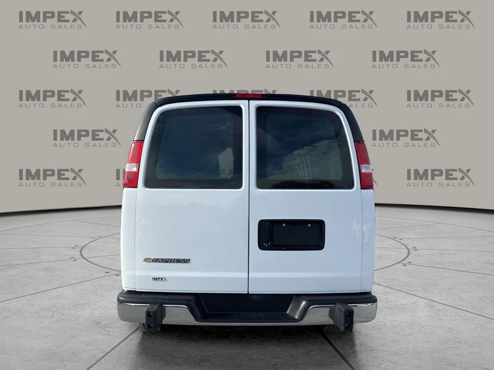 2023 Chevrolet Express - Image 4 of 21