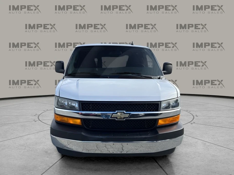 2023 Chevrolet Express - Image 8 of 21
