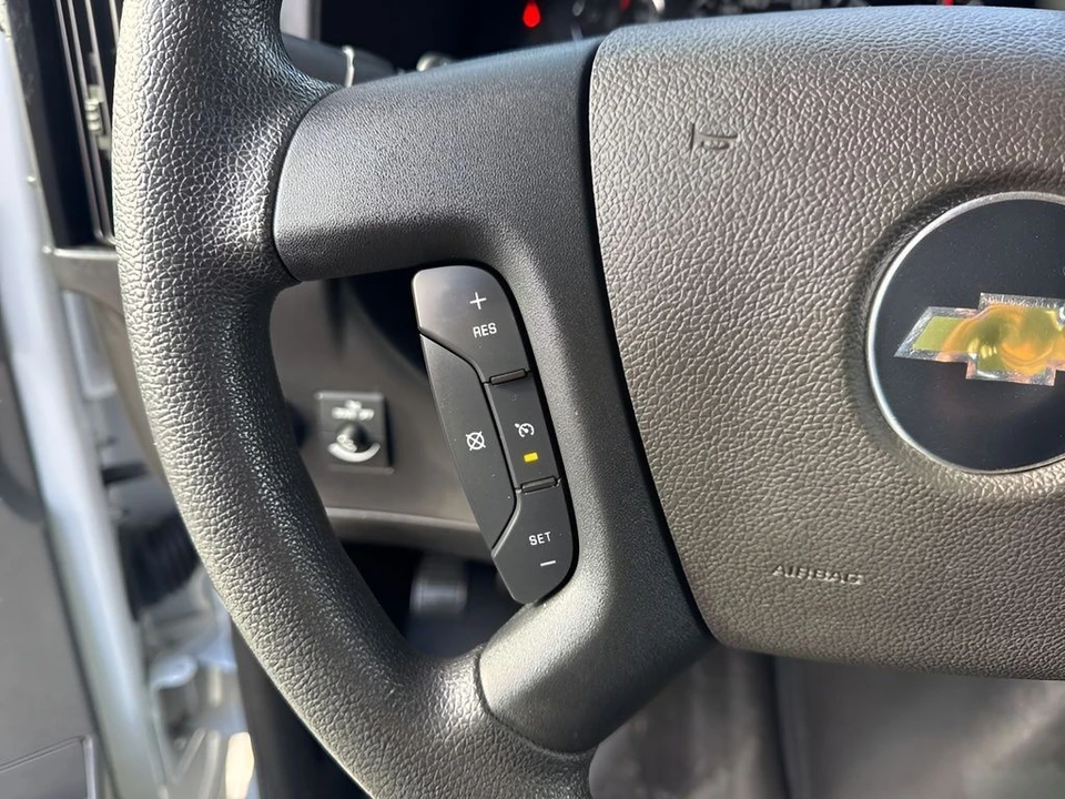 2023 Chevrolet Express - Image 11 of 21