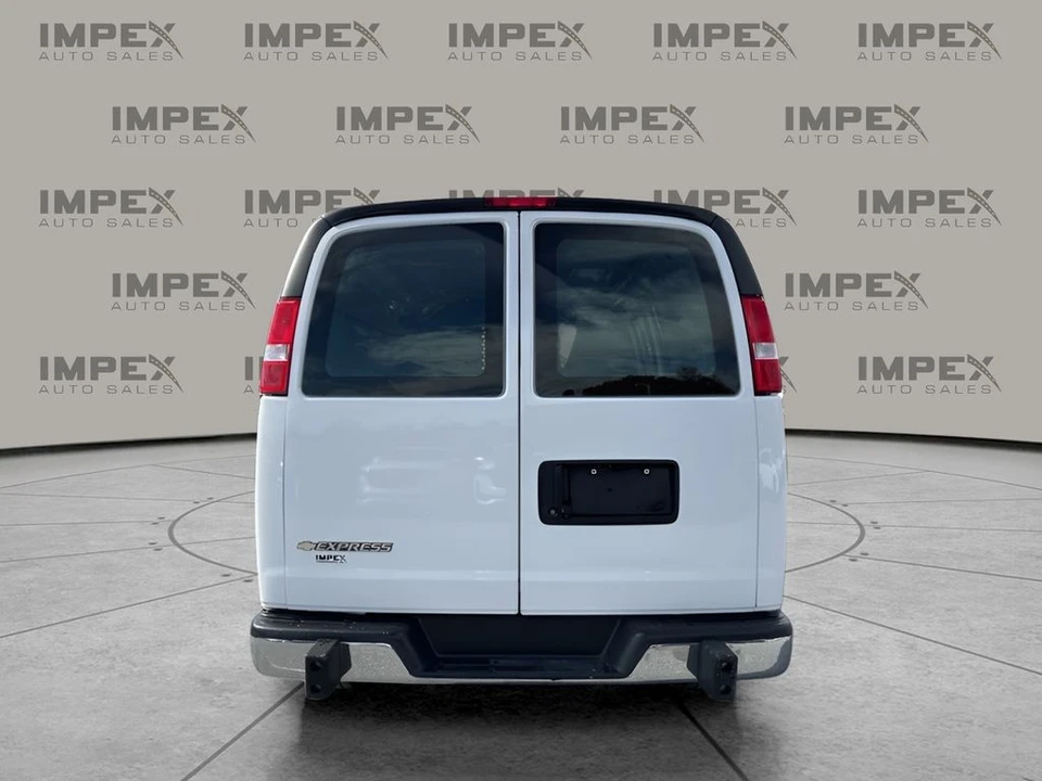 2023 Chevrolet Express - Image 4 of 21
