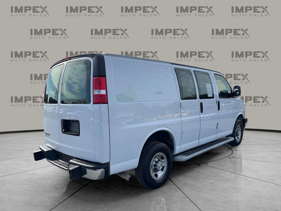 2023 Chevrolet Express - Image 5 of 21