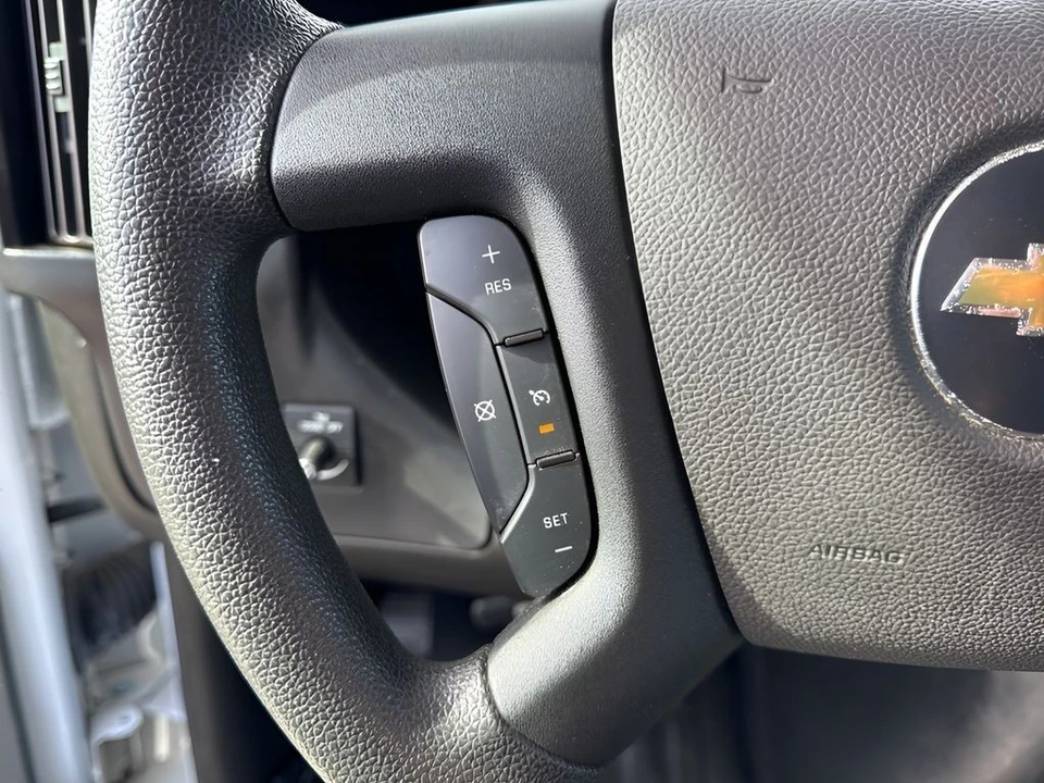 2023 Chevrolet Express - Image 11 of 21