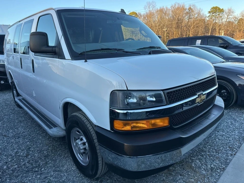 2023 Chevrolet Express - Image 2 of 4
