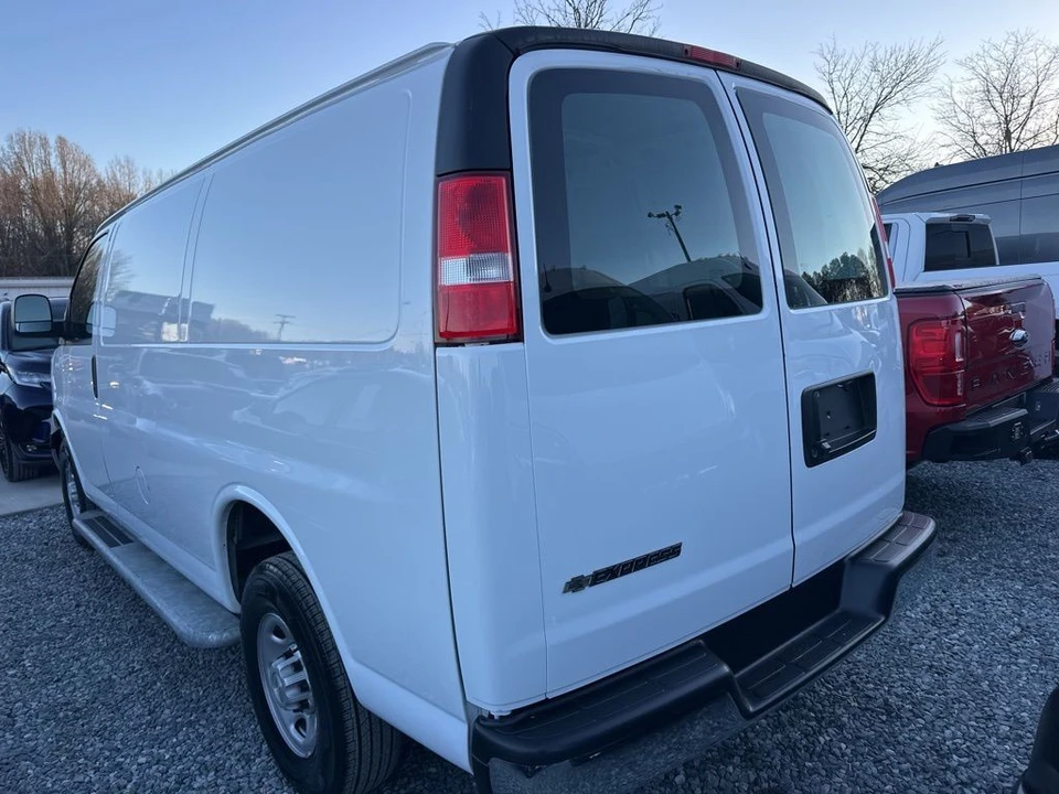 2023 Chevrolet Express - Image 4 of 4