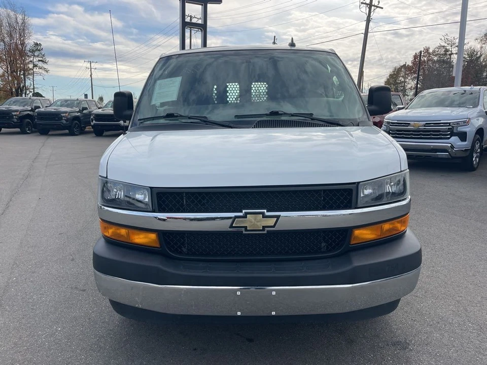2023 Chevrolet Express - Image 8 of 12