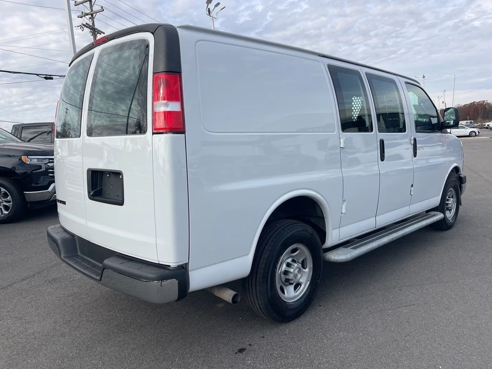 2023 Chevrolet Express - Image 5 of 12