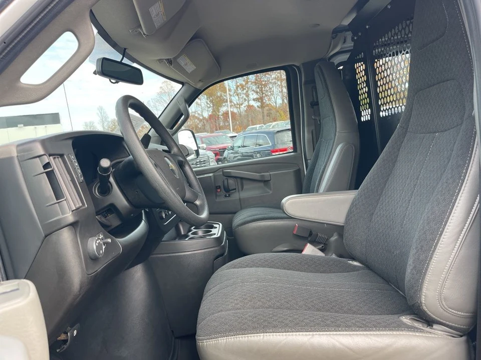 2023 Chevrolet Express - Image 11 of 12