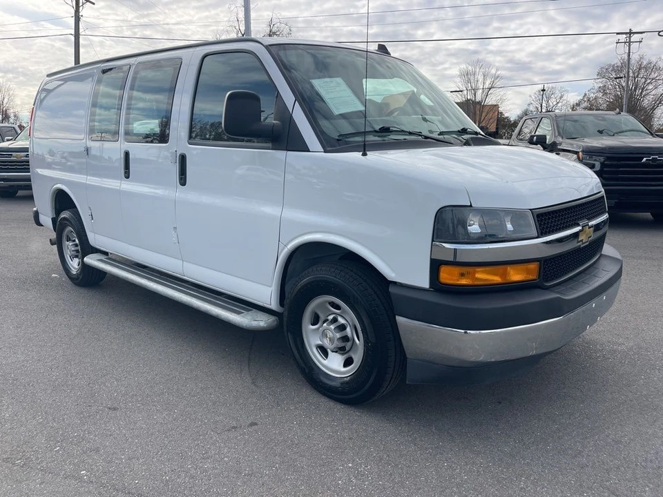 2023 Chevrolet Express - Image 7 of 12