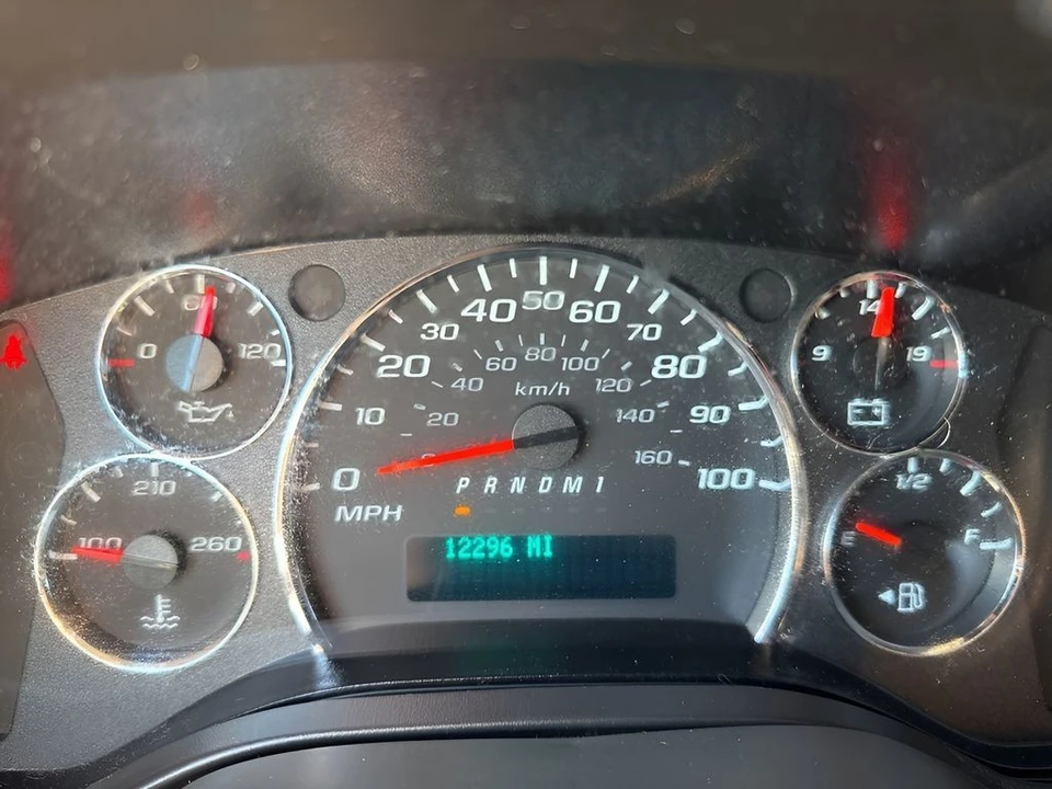 2023 Chevrolet Express - Image 17 of 21