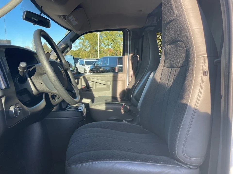 2023 Chevrolet Express - Image 9 of 12