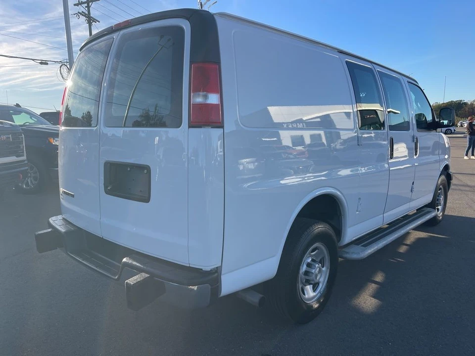 2023 Chevrolet Express - Image 5 of 21