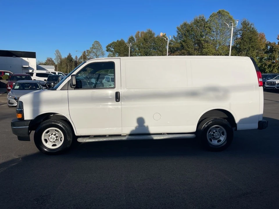 2023 Chevrolet Express - Image 2 of 21