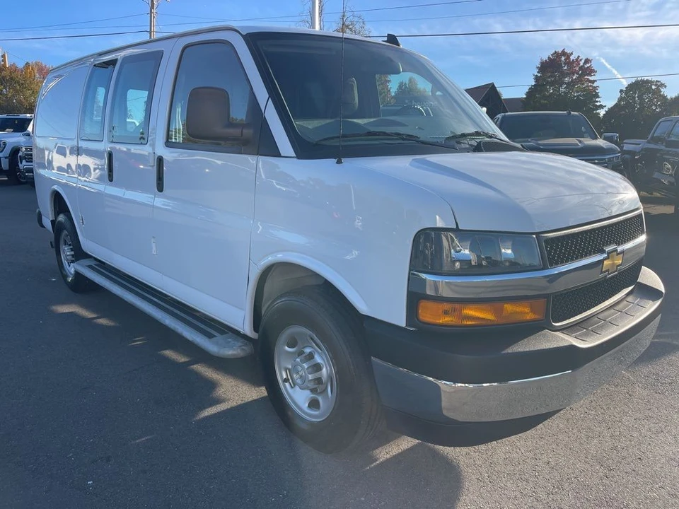 2023 Chevrolet Express - Image 7 of 12
