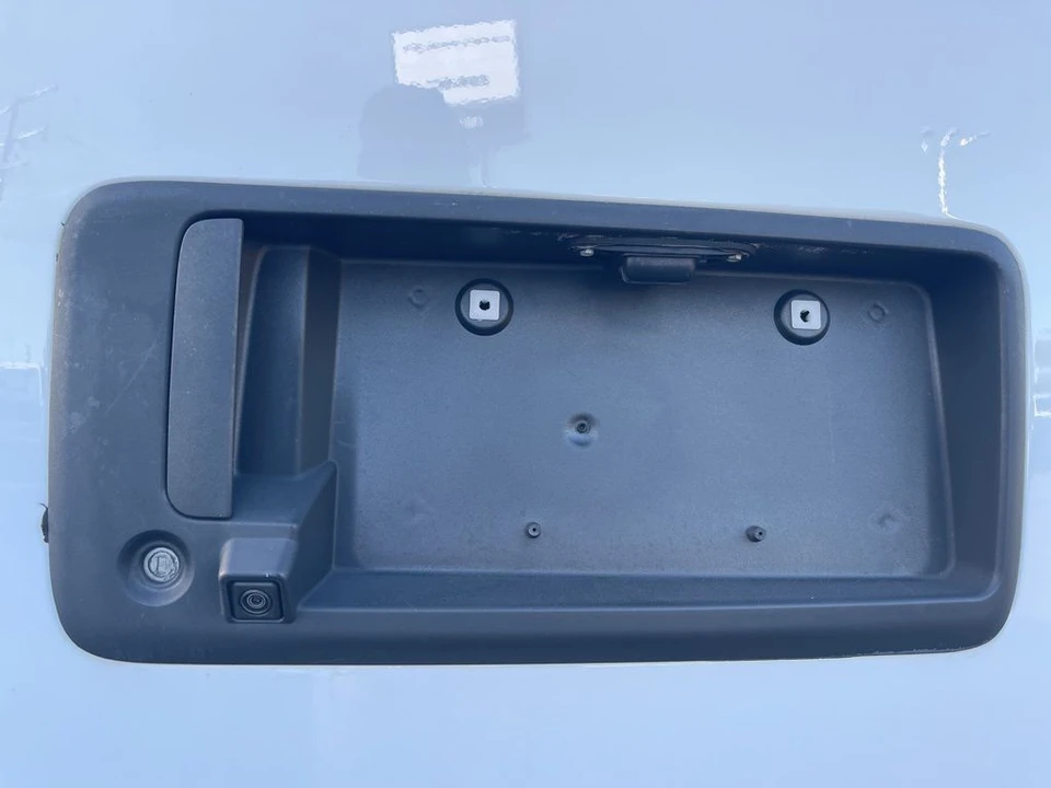 2023 Chevrolet Express - Image 17 of 21