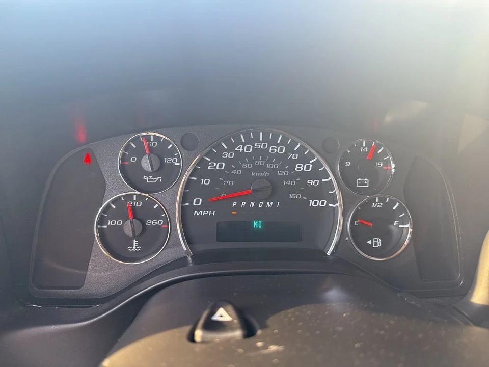 2023 Chevrolet Express - Image 19 of 21