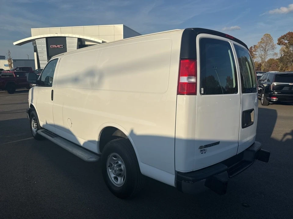 2023 Chevrolet Express - Image 3 of 21