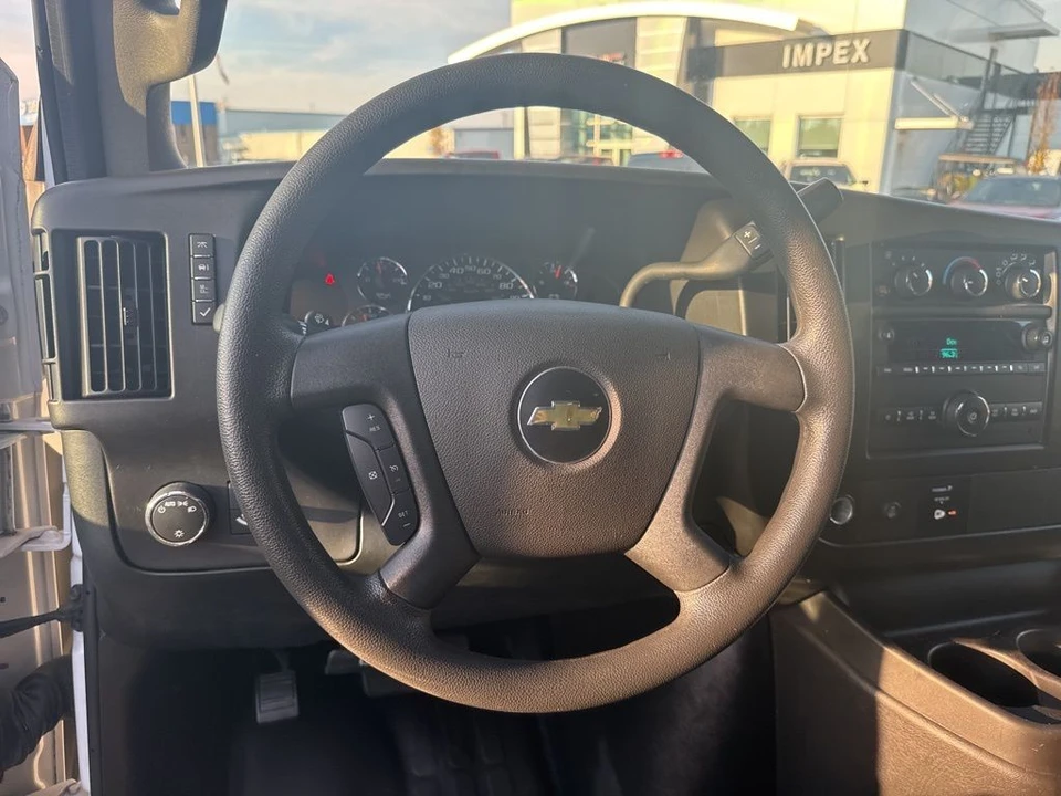 2023 Chevrolet Express - Image 12 of 21