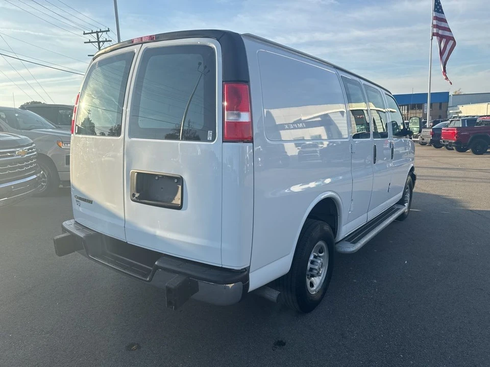 2023 Chevrolet Express - Image 6 of 21