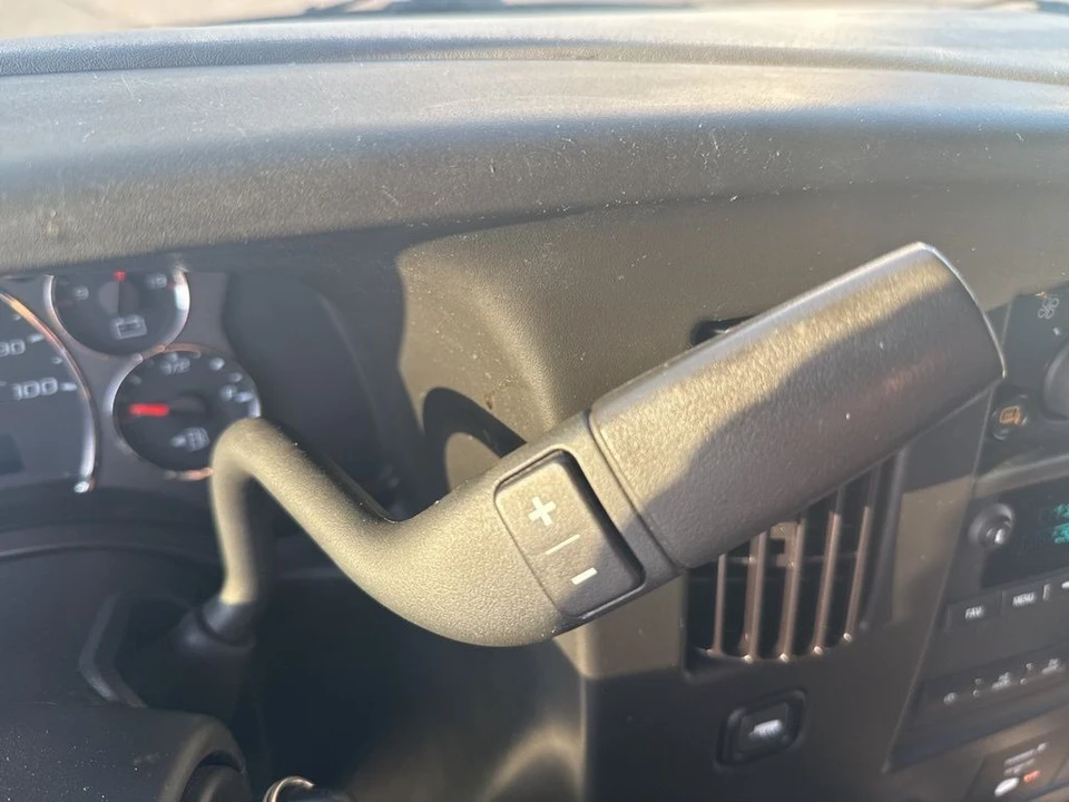 2023 Chevrolet Express - Image 14 of 21
