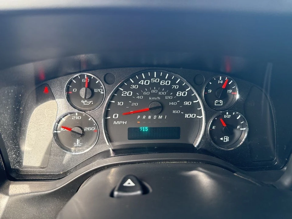 2023 Chevrolet Express - Image 18 of 21