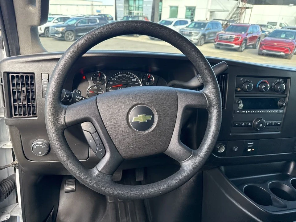 2023 Chevrolet Express - Image 12 of 21