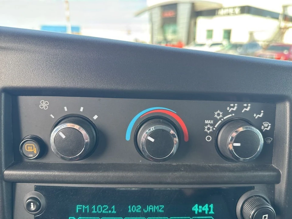 2023 Chevrolet Express - Image 16 of 21
