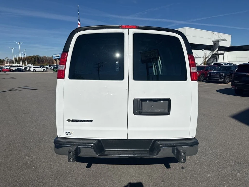 2023 Chevrolet Express - Image 4 of 12