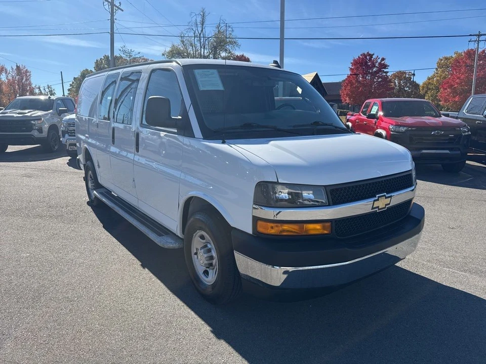 2023 Chevrolet Express - Image 7 of 12