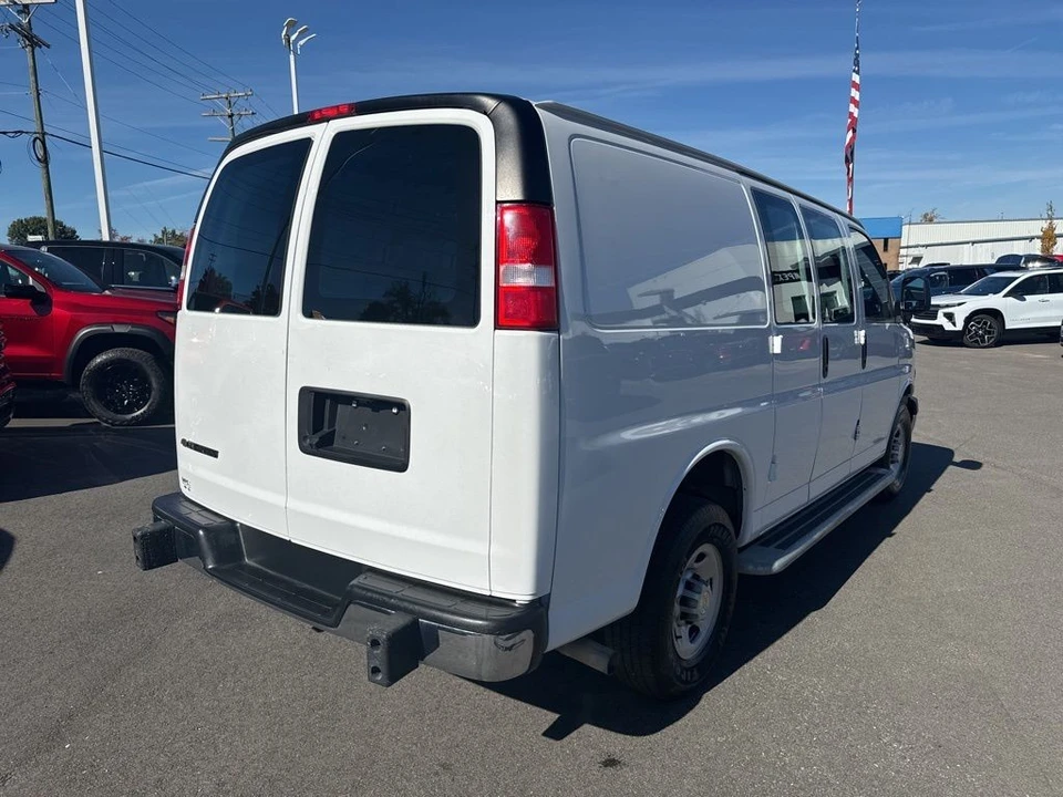 2023 Chevrolet Express - Image 5 of 21