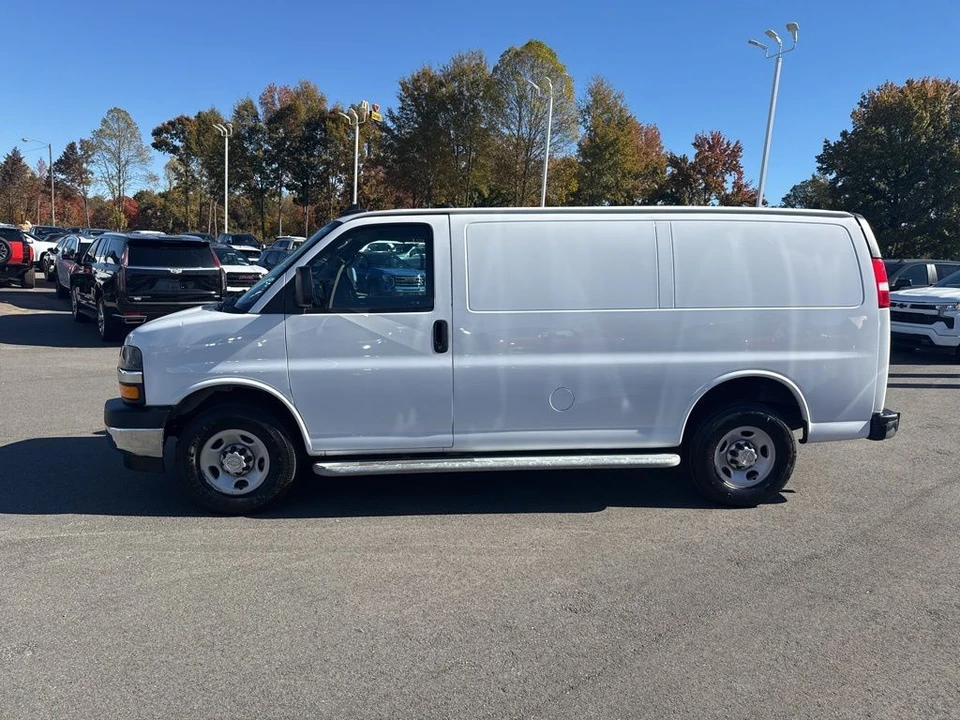 2023 Chevrolet Express - Image 2 of 21