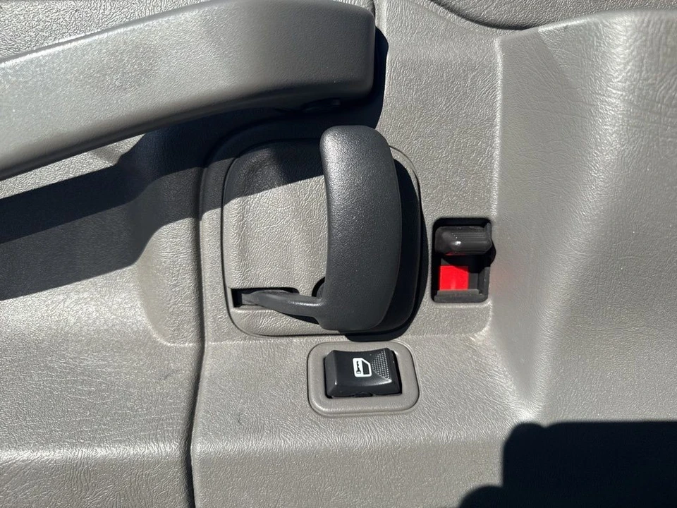 2023 Chevrolet Express - Image 10 of 21