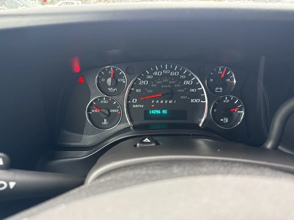 2023 Chevrolet Express - Image 14 of 21