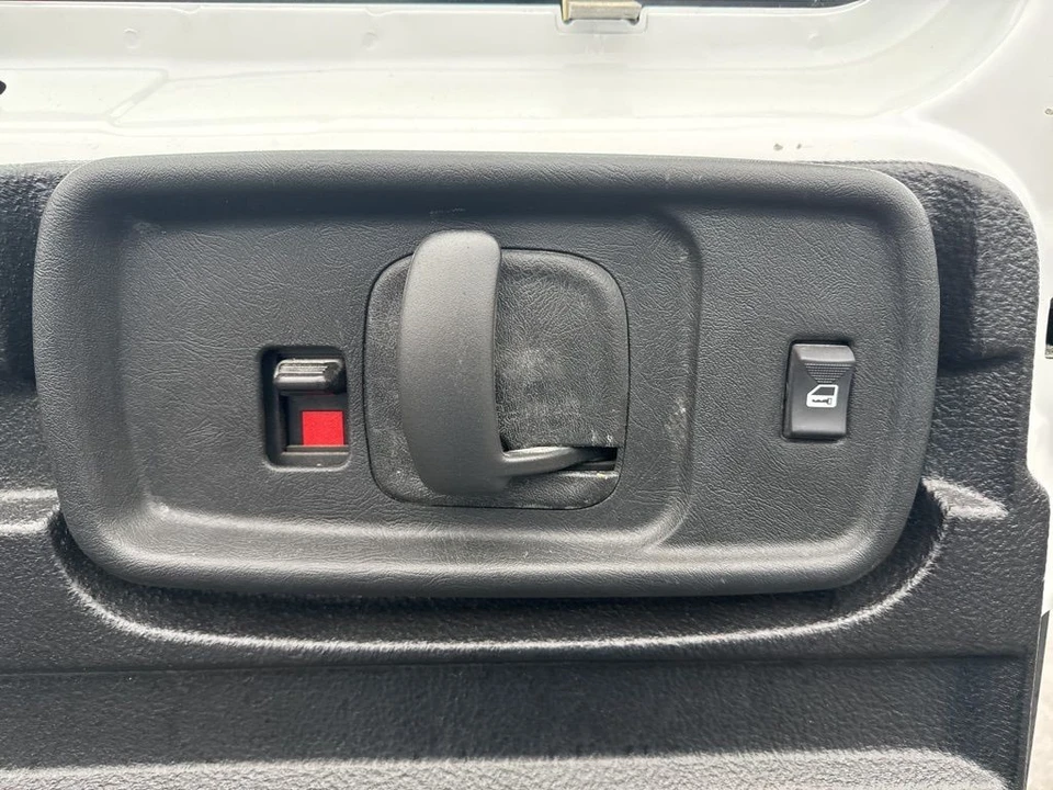 2023 Chevrolet Express - Image 21 of 21