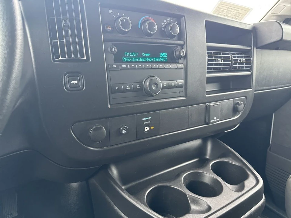 2023 Chevrolet Express - Image 16 of 21