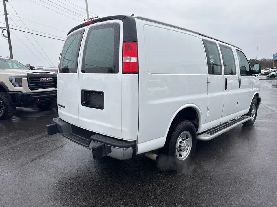 2023 Chevrolet Express - Image 5 of 21