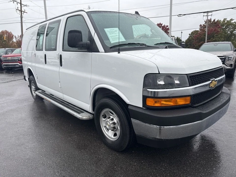 2023 Chevrolet Express - Image 7 of 21