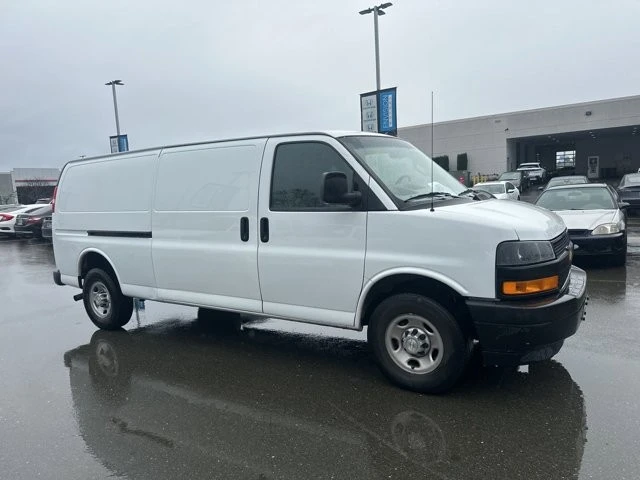 2023 Chevrolet Express - Image 2 of 5