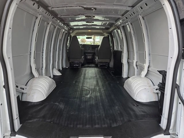 2023 Chevrolet Express - Image 10 of 21