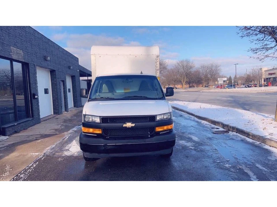 2023 Chevrolet Express - Image 4 of 21