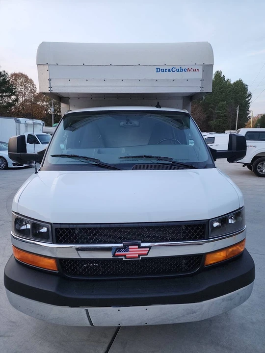 2023 Chevrolet Express - Image 9 of 31