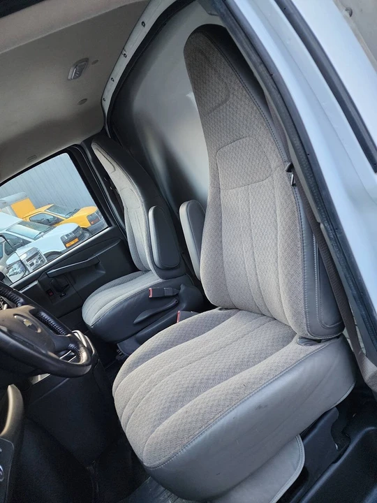 2023 Chevrolet Express - Image 11 of 21