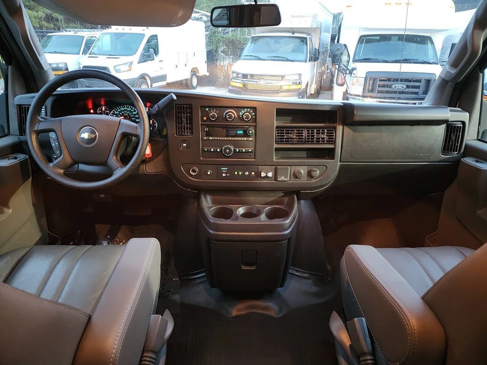 2023 Chevrolet Express - Image 16 of 21
