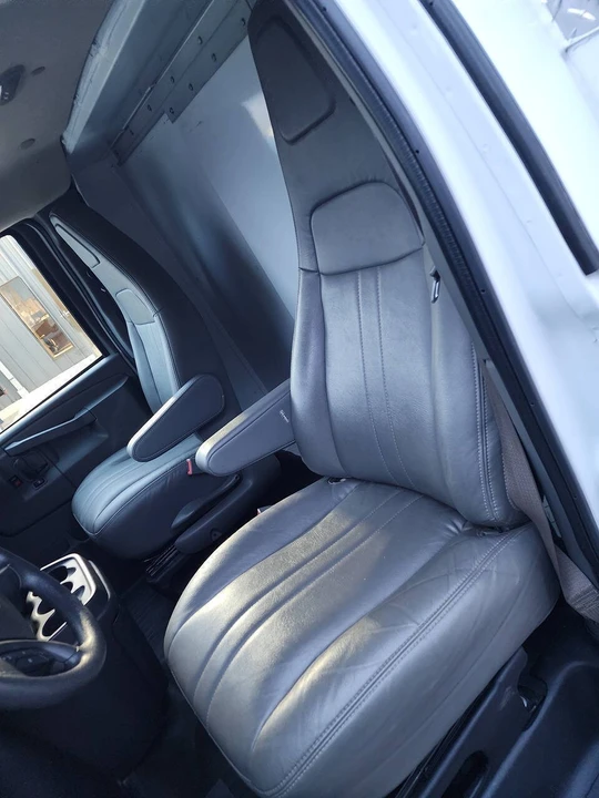 2023 Chevrolet Express - Image 11 of 21