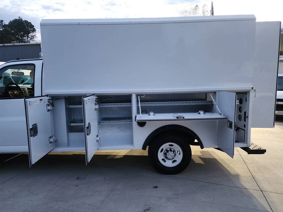 2023 Chevrolet Express - Image 21 of 21