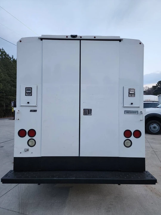 2023 Chevrolet Express - Image 5 of 21