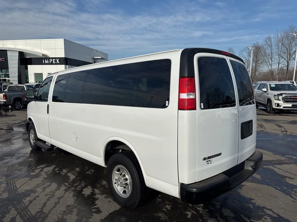 2023 Chevrolet Express - Image 3 of 12