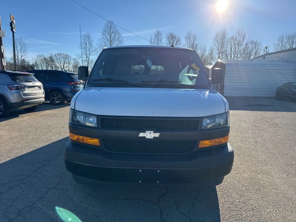 2023 Chevrolet Express - Image 5 of 7