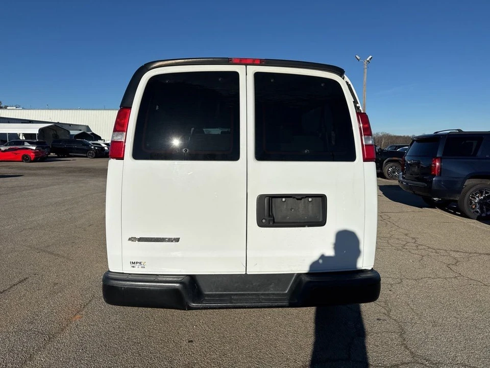 2023 Chevrolet Express - Image 3 of 7